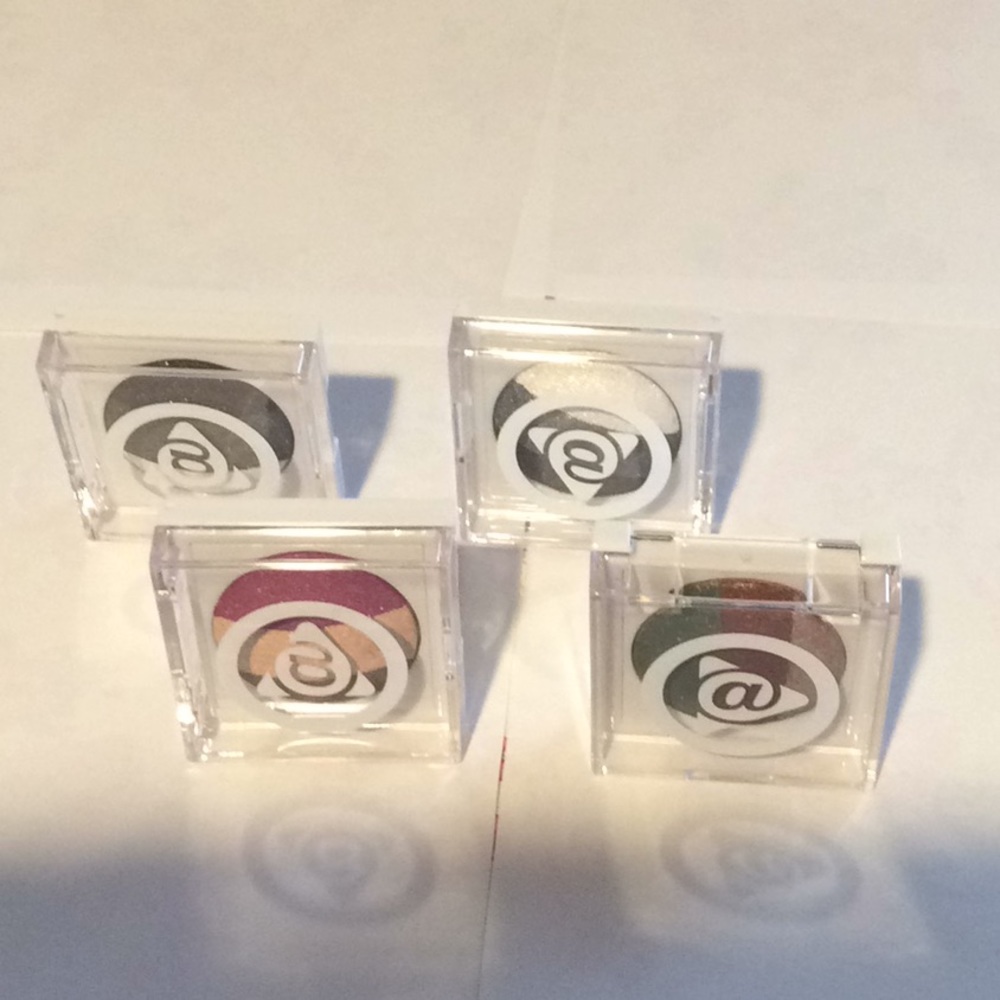 New in package Mary Kay eye shadow